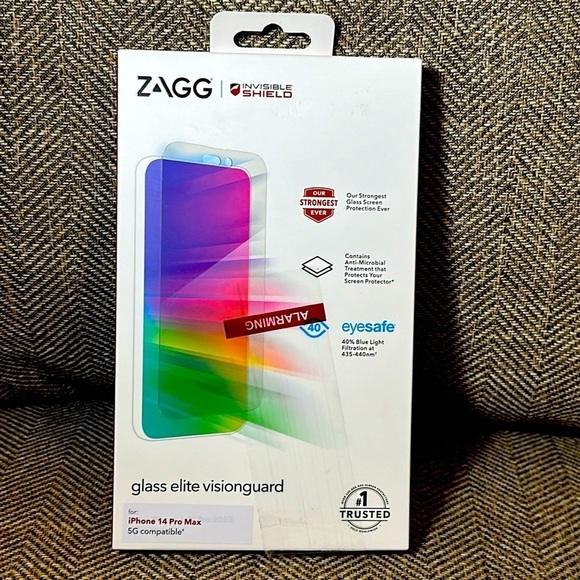 NWT Zagg Invisible Shield Glass Elite Visionguard iPhone 14 ProMax Screen - Picture 1 of 8